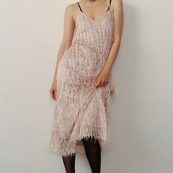 En Saison Blush Feathered Chemise fringe soft almost maxi large - Picture 3 of 4